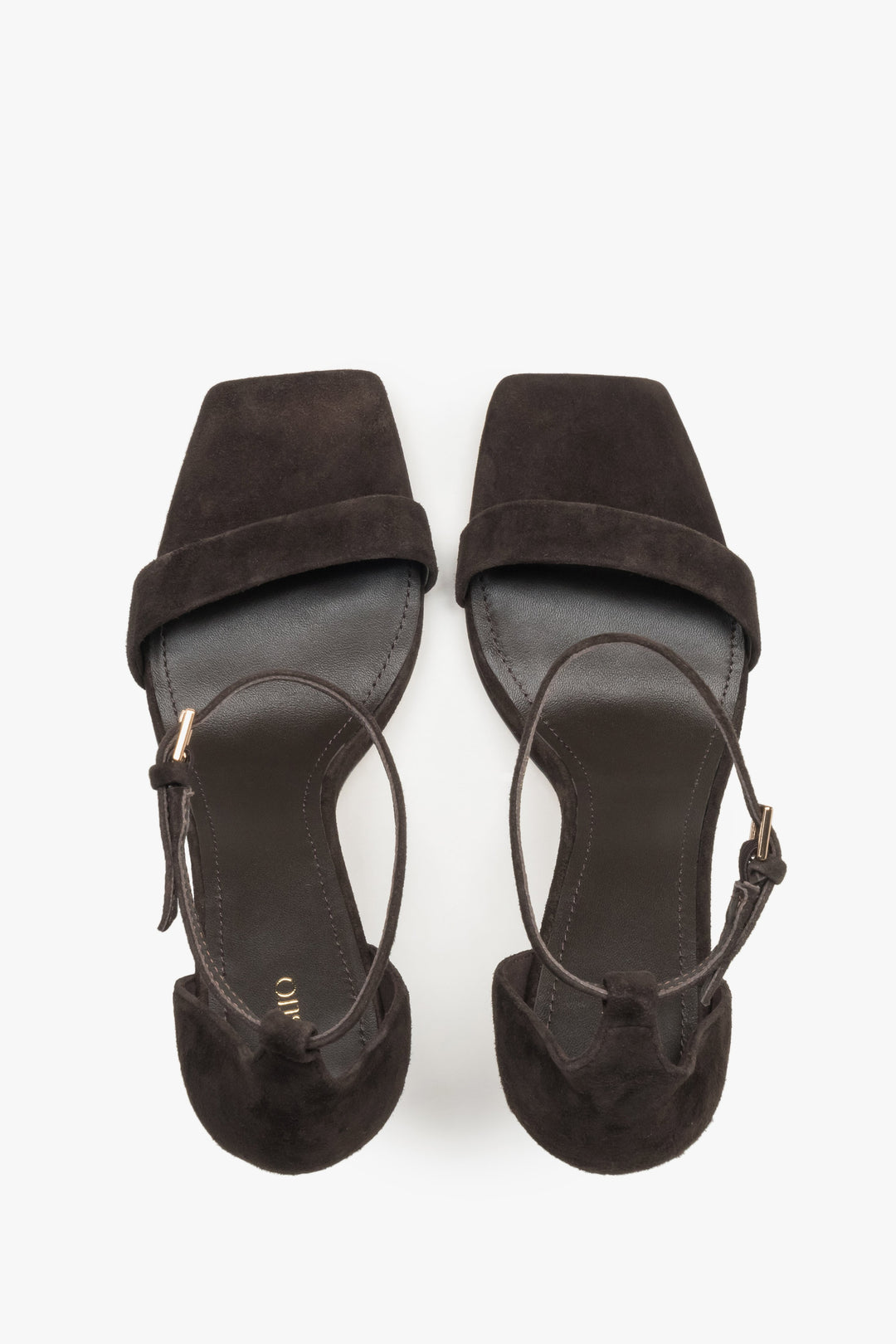Soft insole made of genuine leather, ensuring hygiene and wearing comfort – top view.