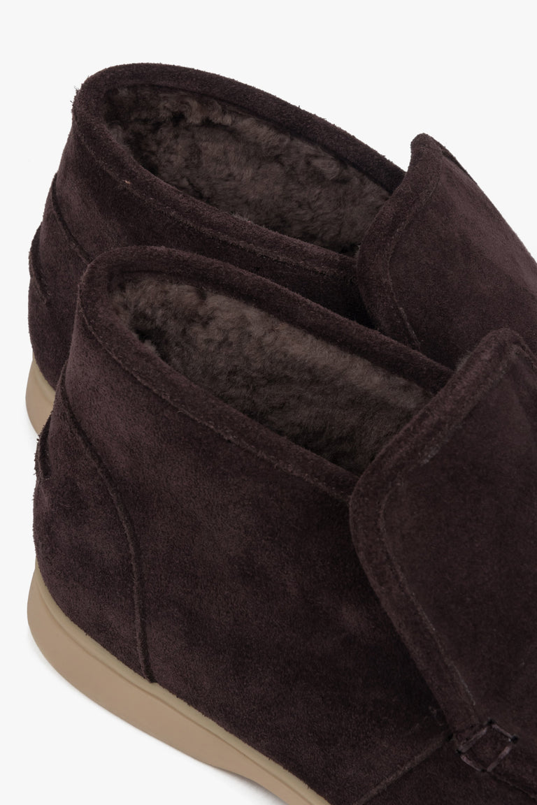 Classic women’s loafers in natural velour in a deep dark brown shade.