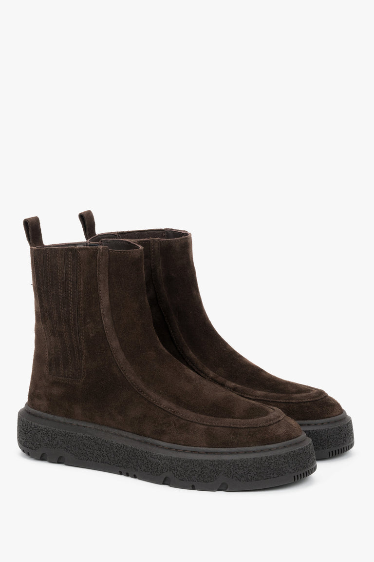 Estro - women's dark brown premium Italian velour ankle boots with textured platform.