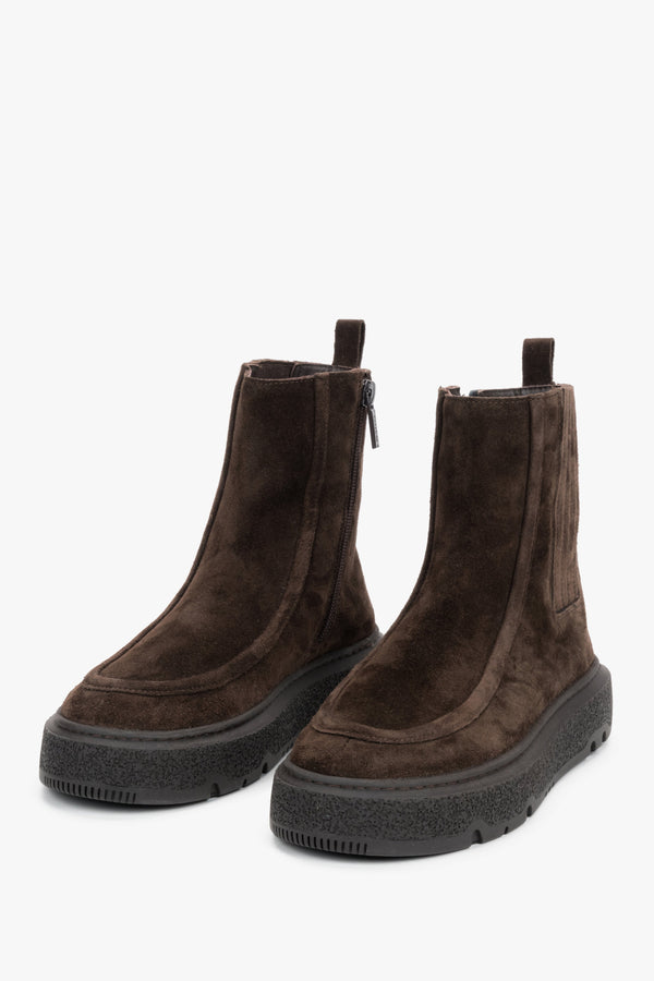 Women's dark brown genuine Italian velour ankle boots with textured platform Estro.