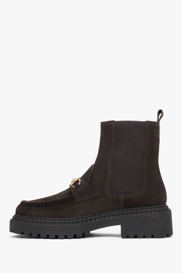 Soft Italian velour and a sturdy sole for all-day comfort and effortless style.