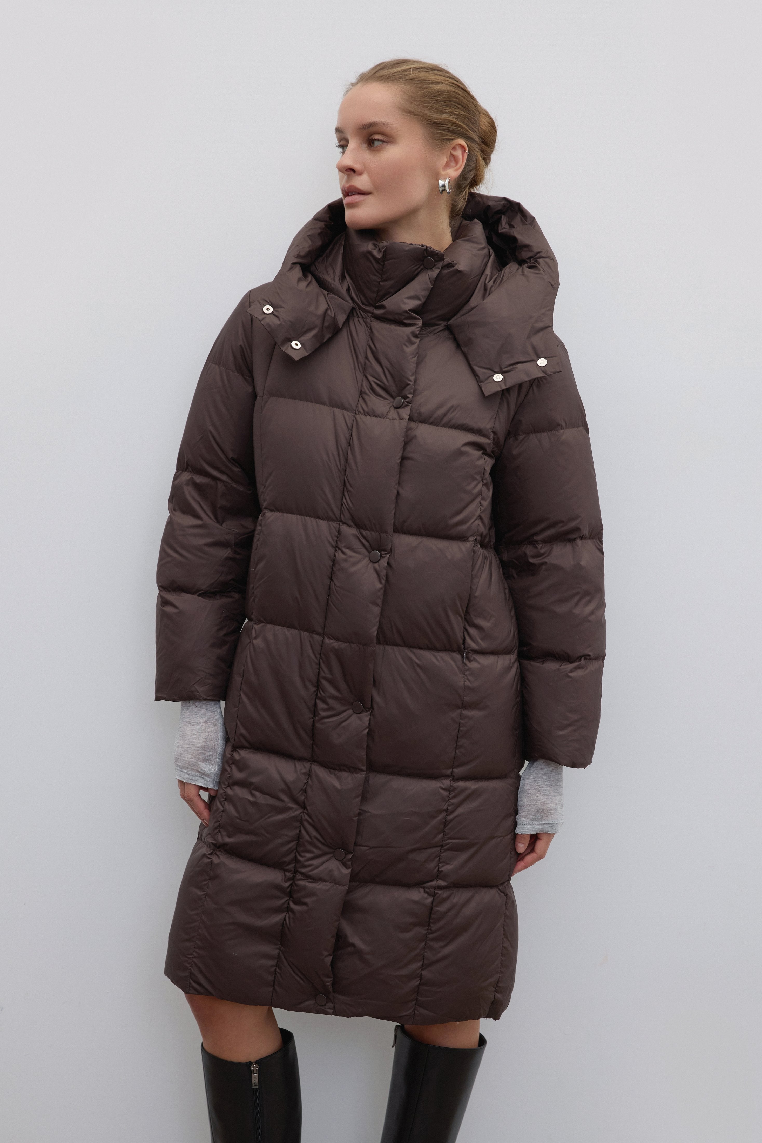 Women’s winter jacket, dark brown, knee length, with goose down filling, Estro.