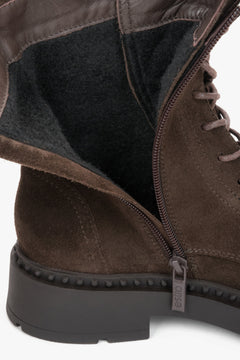 Women's lace-up ankle boots with a chunky sole in premium Italian velour by Estro.