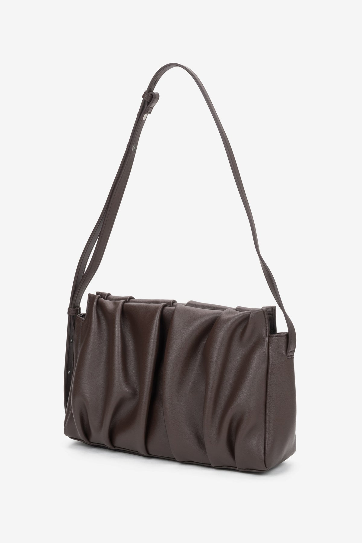 Estro - women's dark brown leather crossbody bag with vertical pleating (ER00120866).