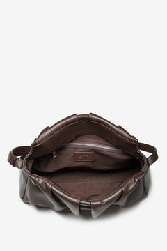 Women's dark brown leather crossbody bag with vertical pleating Estro.