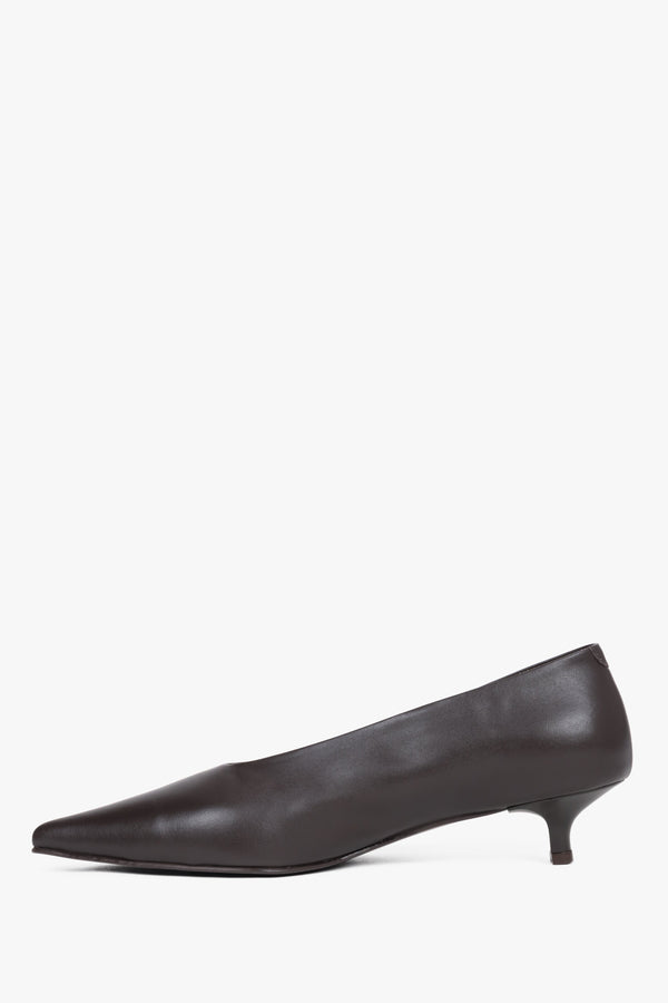 Women’s dark brown slip on heels with V-cut upper and pointed toe.