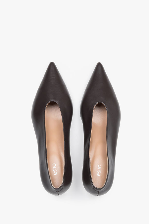 Top view of women’s dark brown leather funnel heels by Estro.