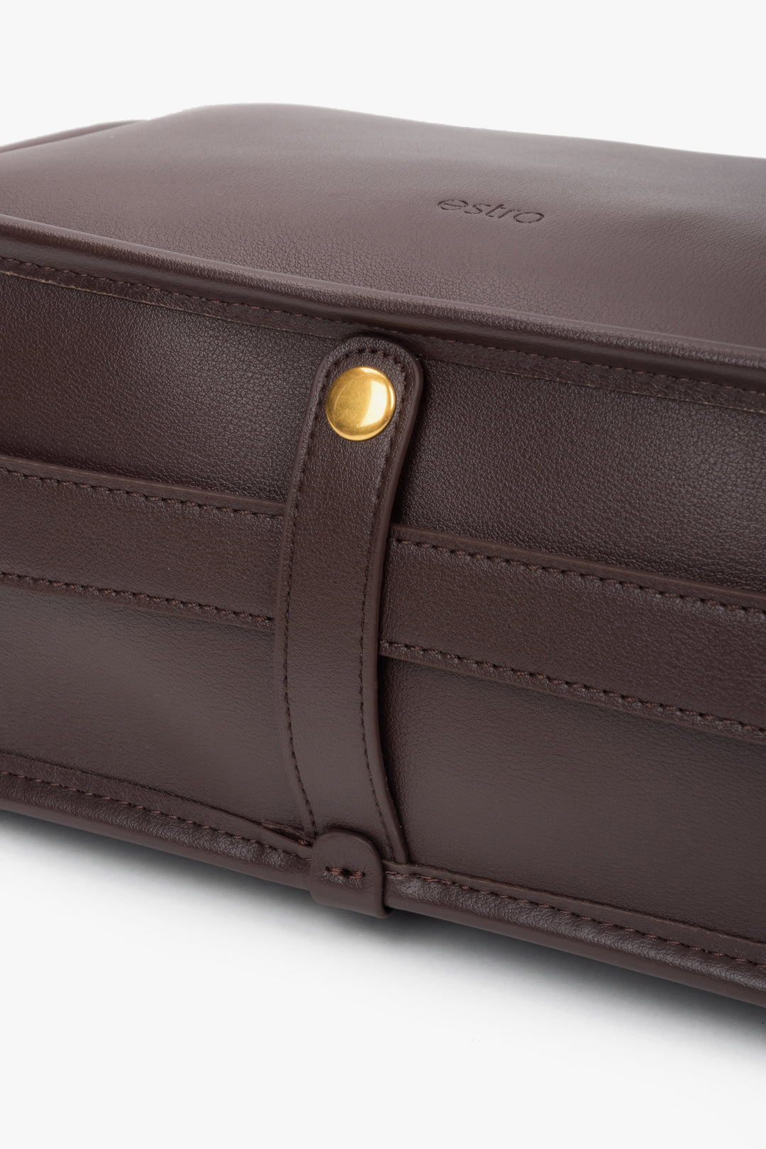 Leather dark brown women’s handbag with a wide strap from Estro.