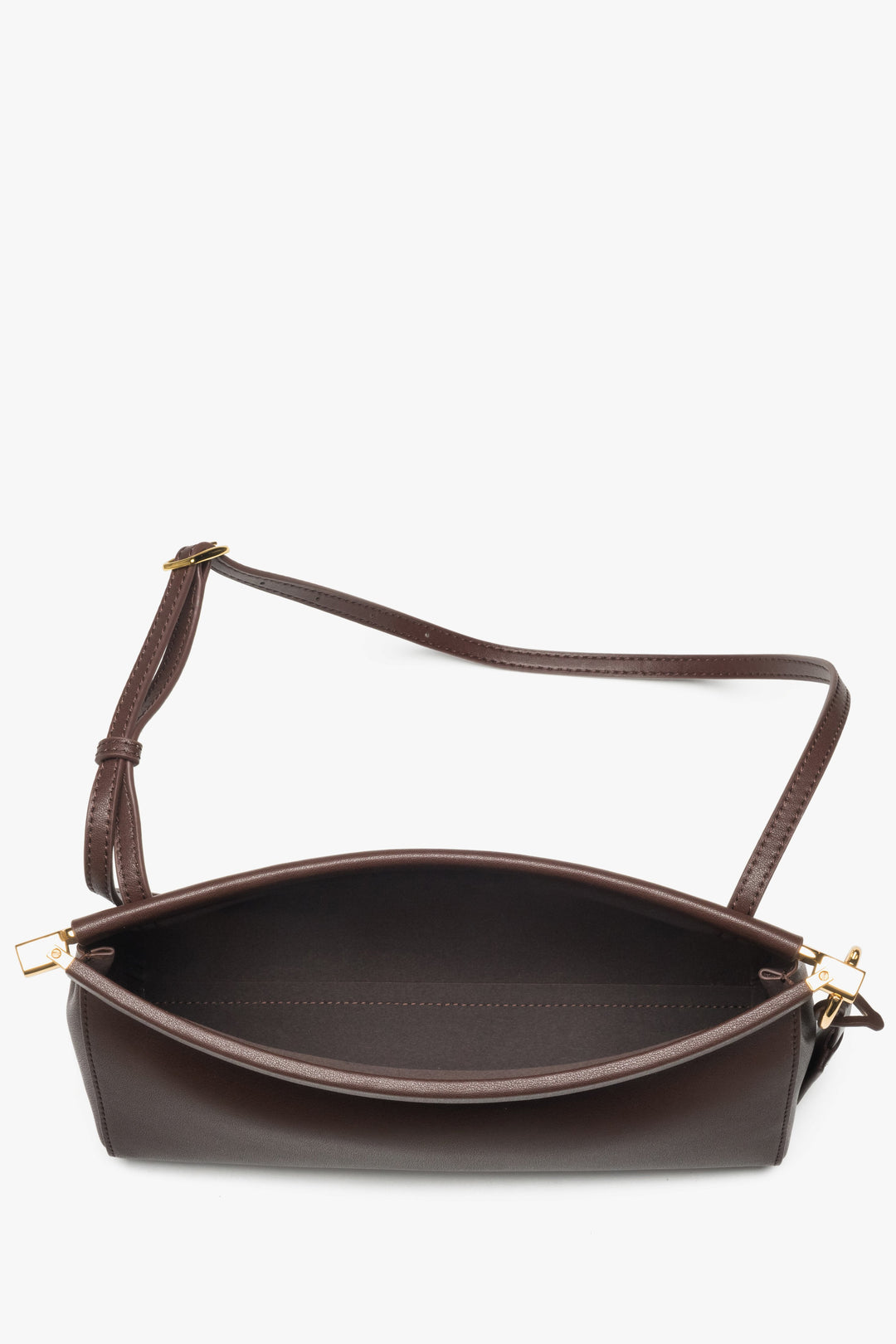 Open-top brown handbag with structured design for everyday elegance.