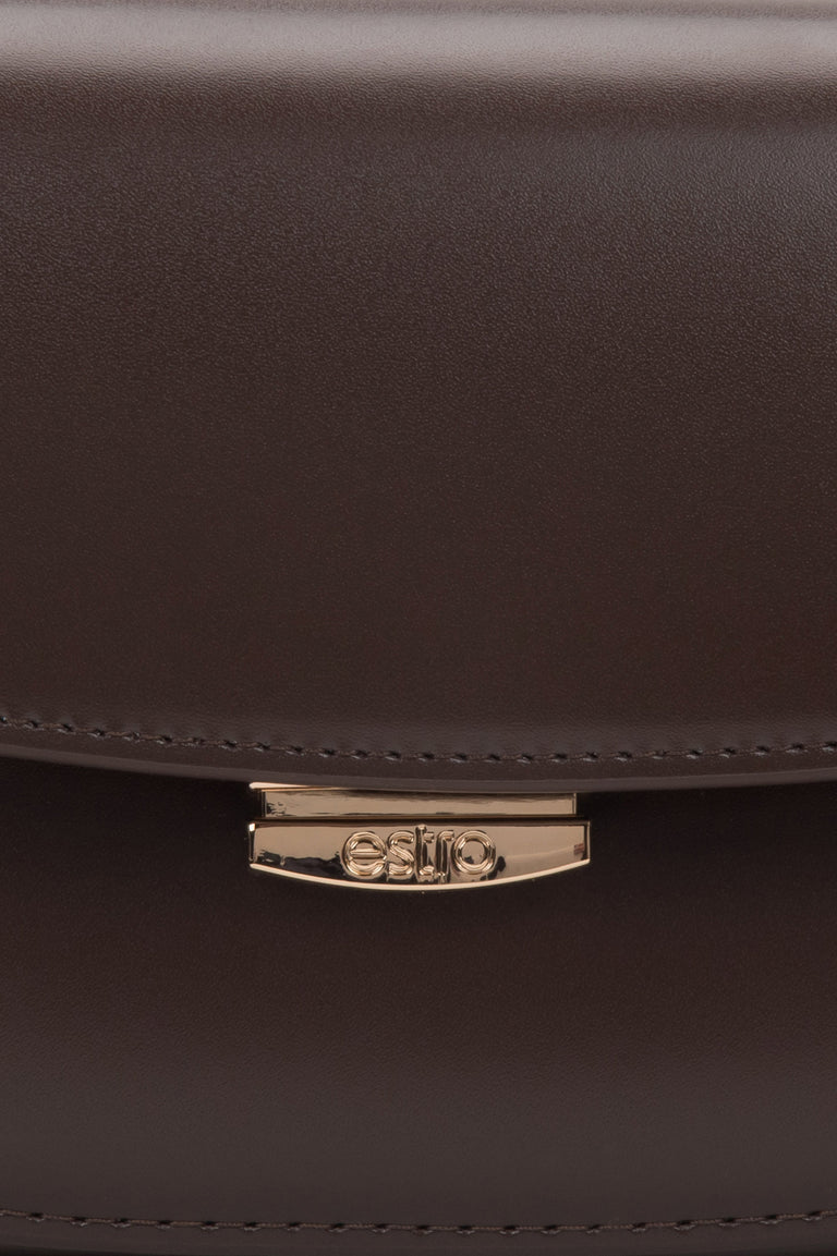 Estro dark brown women's shoulder bag, saddle shape, genuine leather.