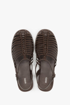 Women's minimalist fisherman-style sandals in rich brown leather, Estro.
