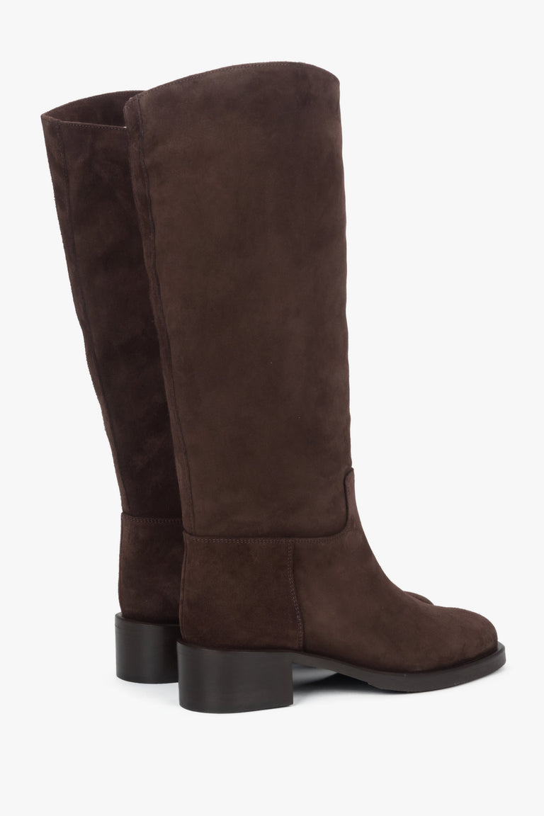 Made of natural velour, dark brown women’s knee-high boots with a low heel Estro.
