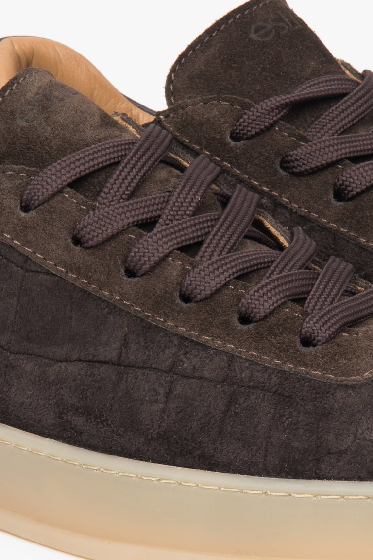 Sneakers by Estro, made of dark brown Italian premium velour.