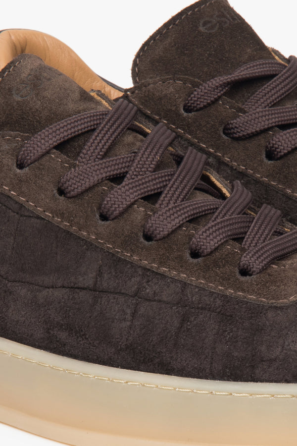 Sneakers by Estro, made of dark brown Italian premium velour.