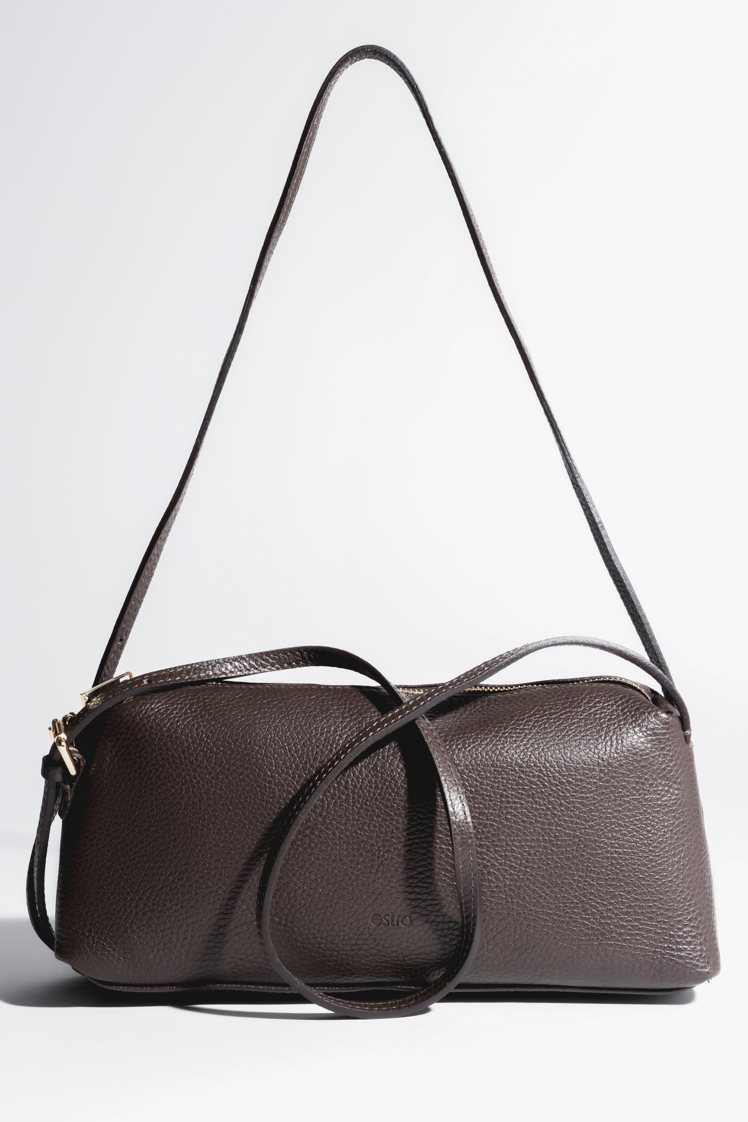 Women's Dark Brown Oblong Shoulder Bag made of Pebbled Italian Leather Estro ER00120579.