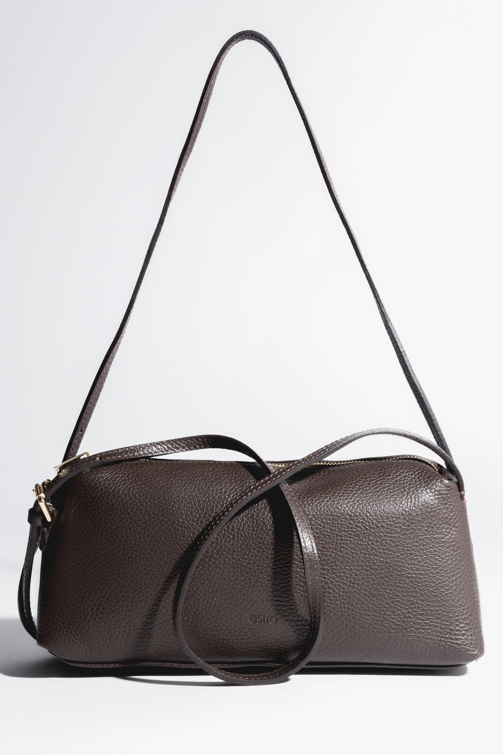 Women's Dark Brown Oblong Shoulder Bag made of Pebbled Italian Leather Estro ER00120579.