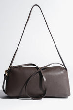Women's Dark Brown Oblong Shoulder Bag made of Pebbled Italian Leather Estro ER00120579.