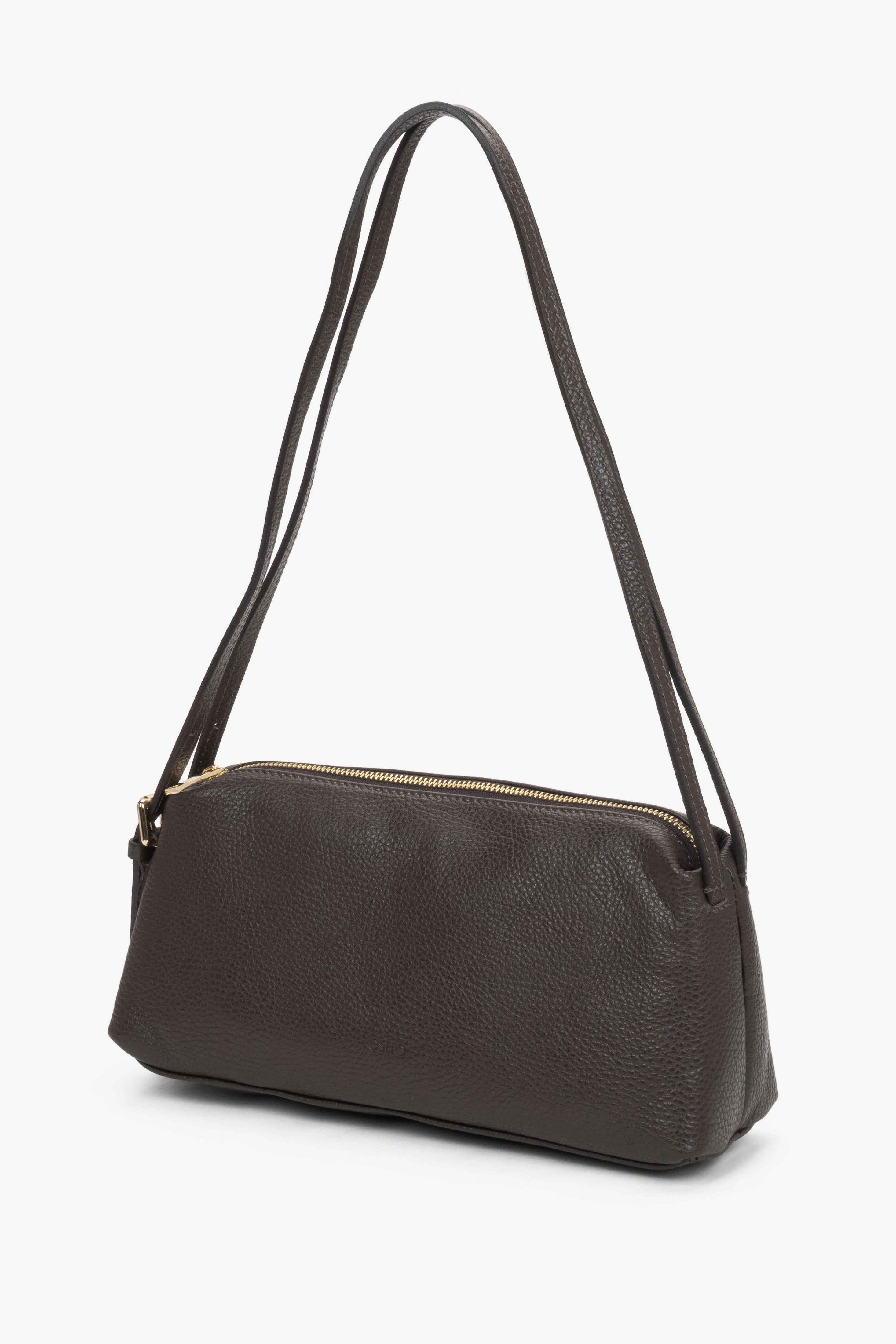 Elegant dark brown women's shoulder bag made of premium Italian pebbled leather.