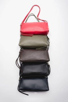 Women's handbags made of pebbled premium Italian leather – color showcase.