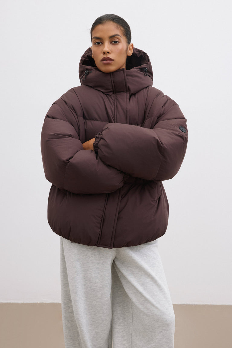 Dark Brown Women's 2-in-1 Oversized Jacket with Detachable Sleeves Estro.