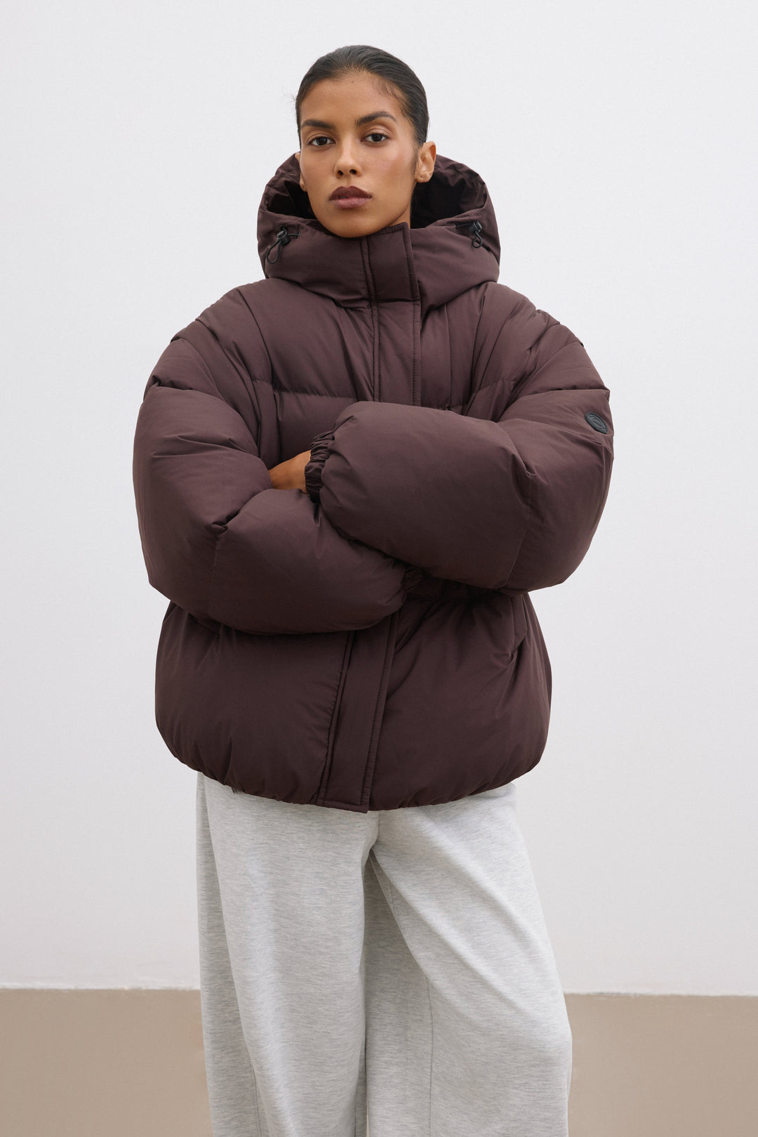 Dark Brown Women's 2-in-1 Oversized Jacket with Detachable Sleeves Estro.