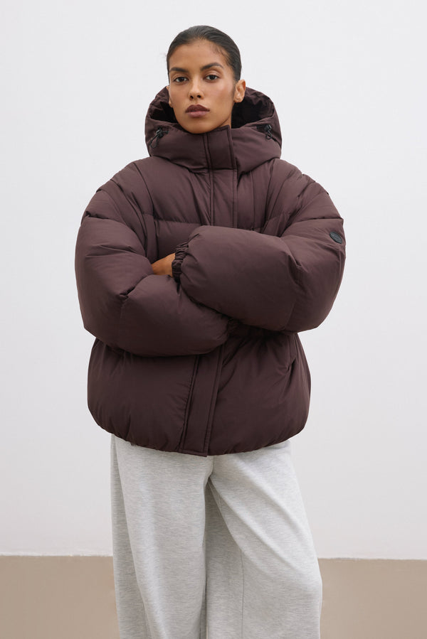Dark Brown Women's 2-in-1 Oversized Jacket with Detachable Sleeves Estro.