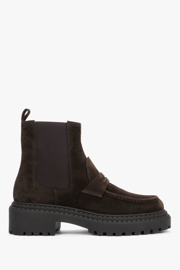 Estro - women's dark brown premium Italian velour chunky sole Chelsea boots.