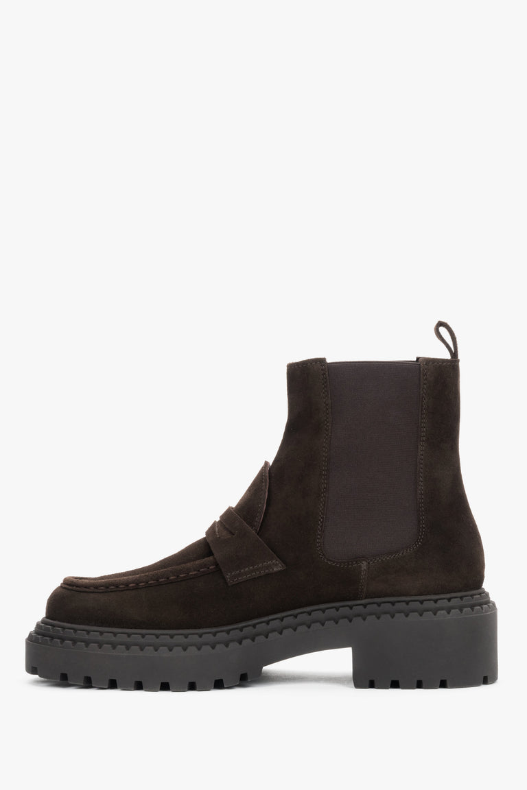 Dark brown premium Italian velour women's chunky Chelsea boots, Estro.