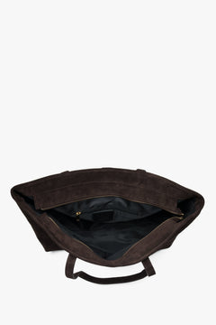 A women’s dark brown shopper bag in Premium Italian genuine velour from Estro.