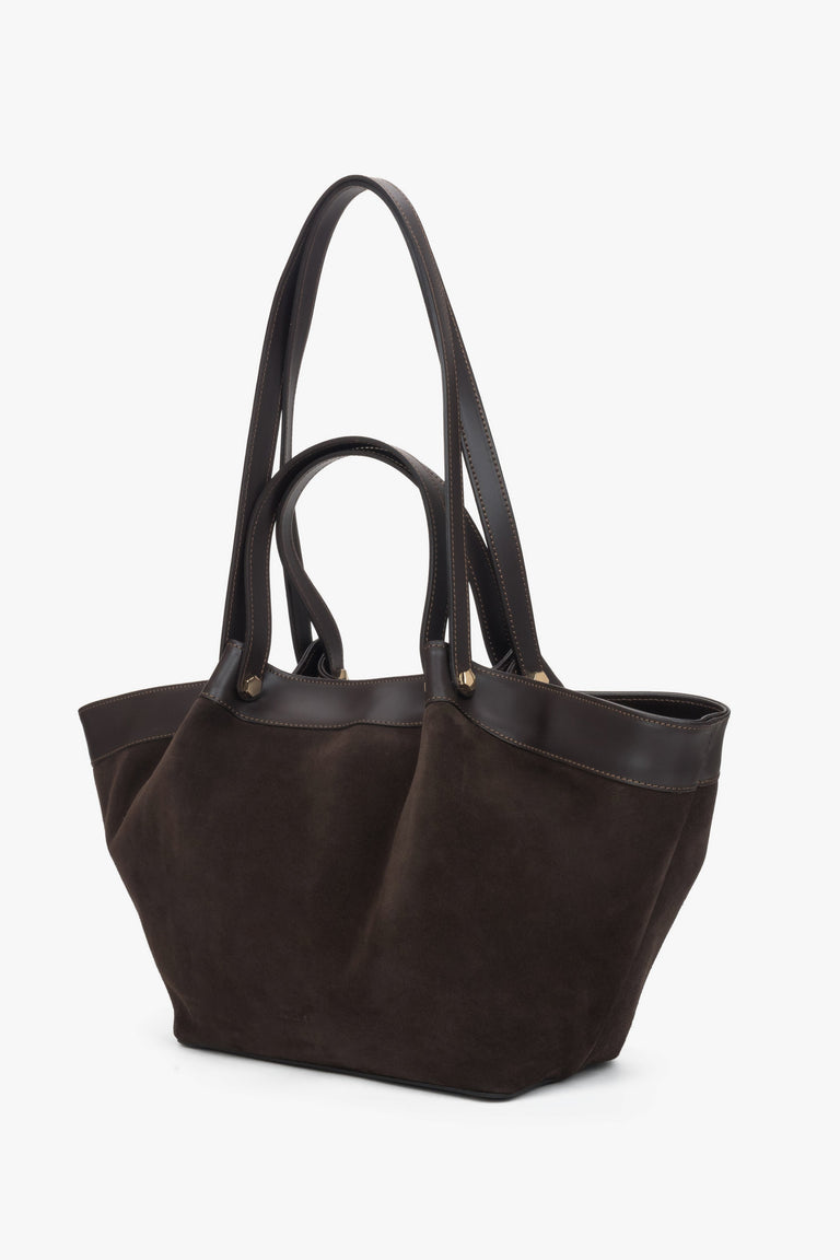 Women’s dark brown shopper bag made of Premium Italian genuine velour by Estro.