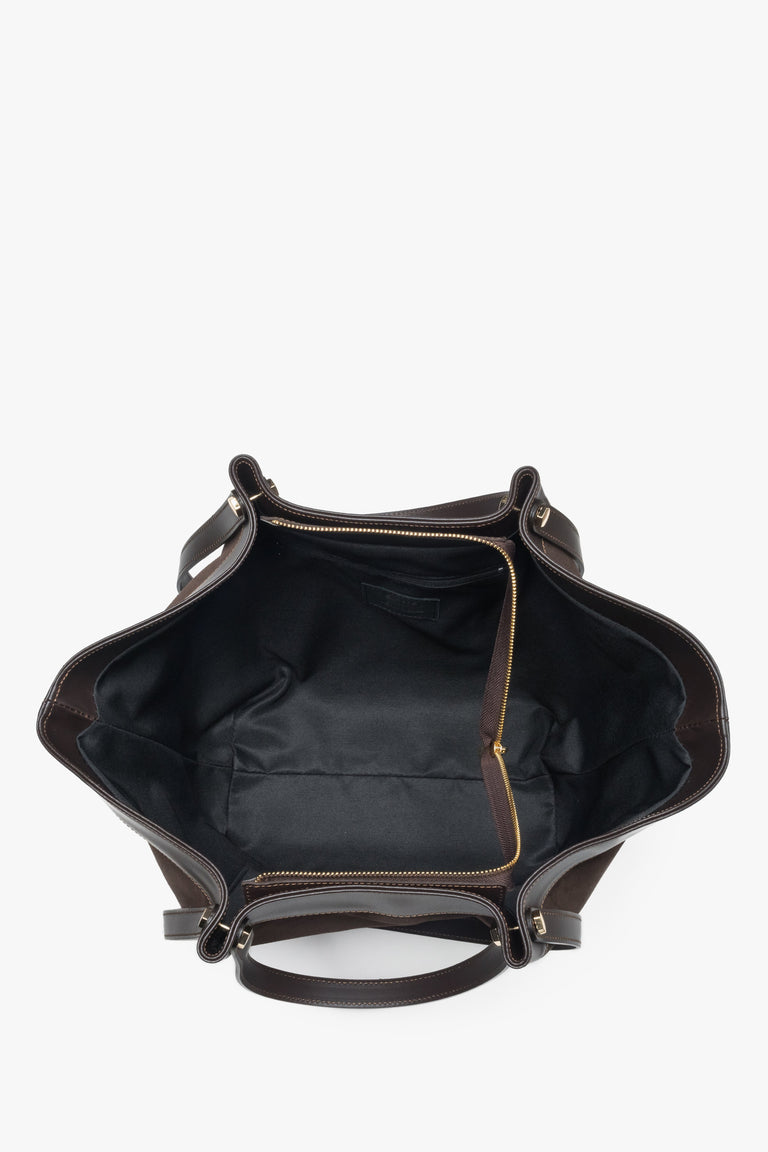 Dark brown women’s shopper bag by Estro, made of Premium Italian genuine velour.