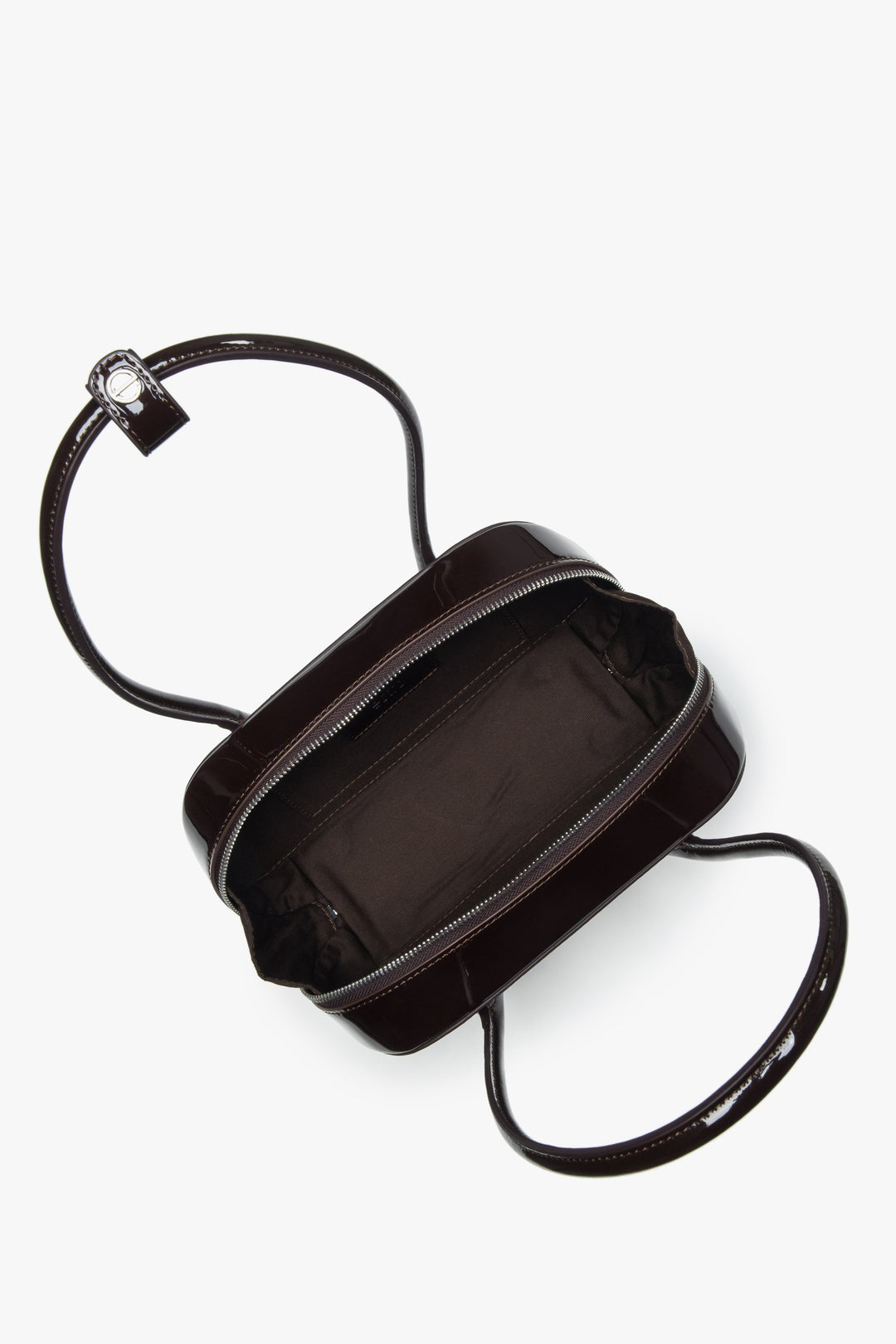 Single main compartment with an interior pocket for organized storage.