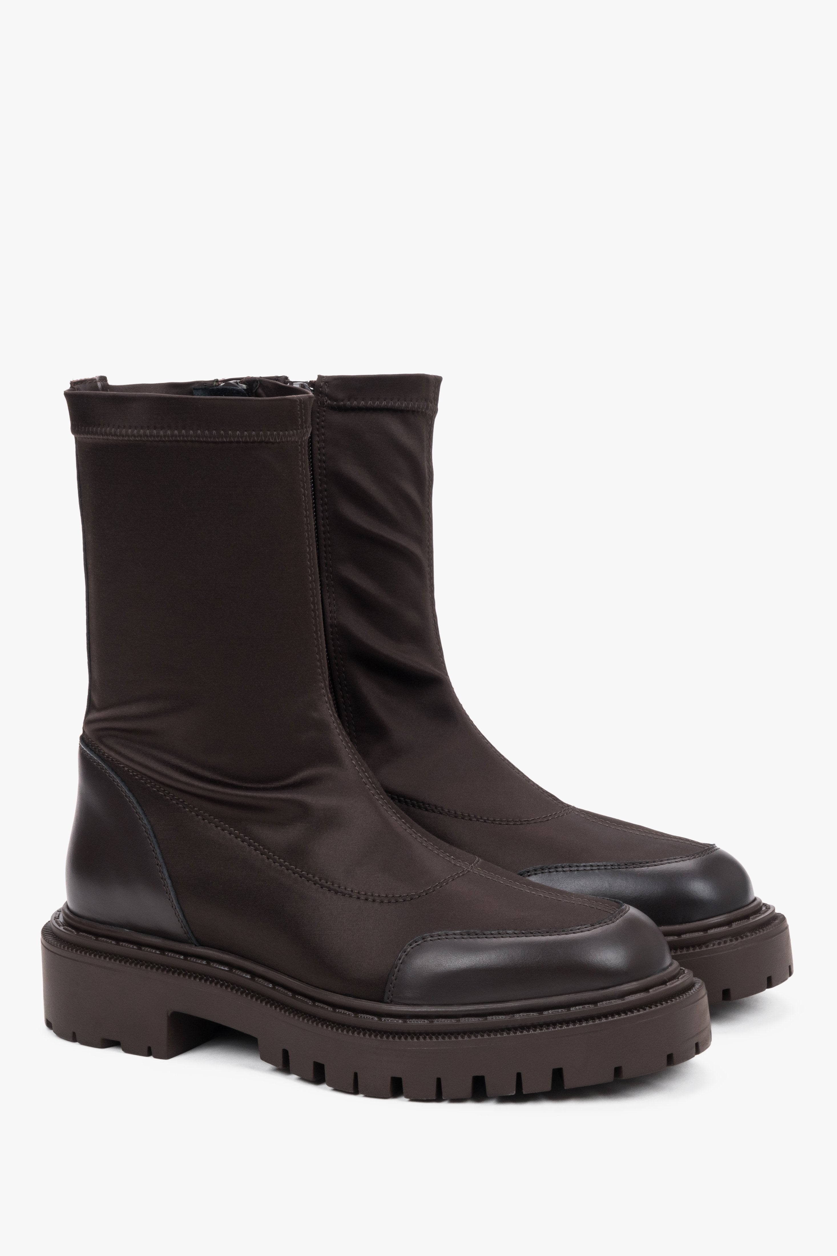 Estro women's ankle boots with an elastic upper in dark brown.