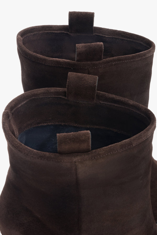 Dark brown women’s stiletto ankle boots Estro ER00118242, made of genuine velour.
