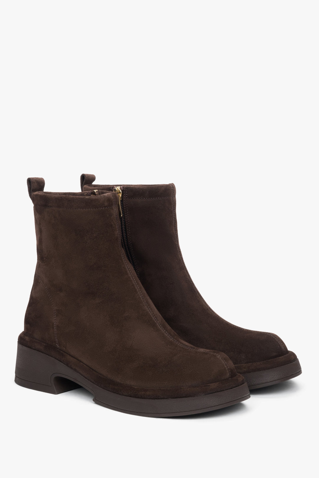 Estro ER00118228 – women's dark brown ankle boots made of genuine velour with a functional heel.