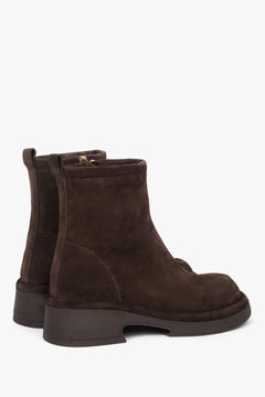 Made of genuine velour, women's dark brown ankle boots with a functional heel, Estro ER00118228.
