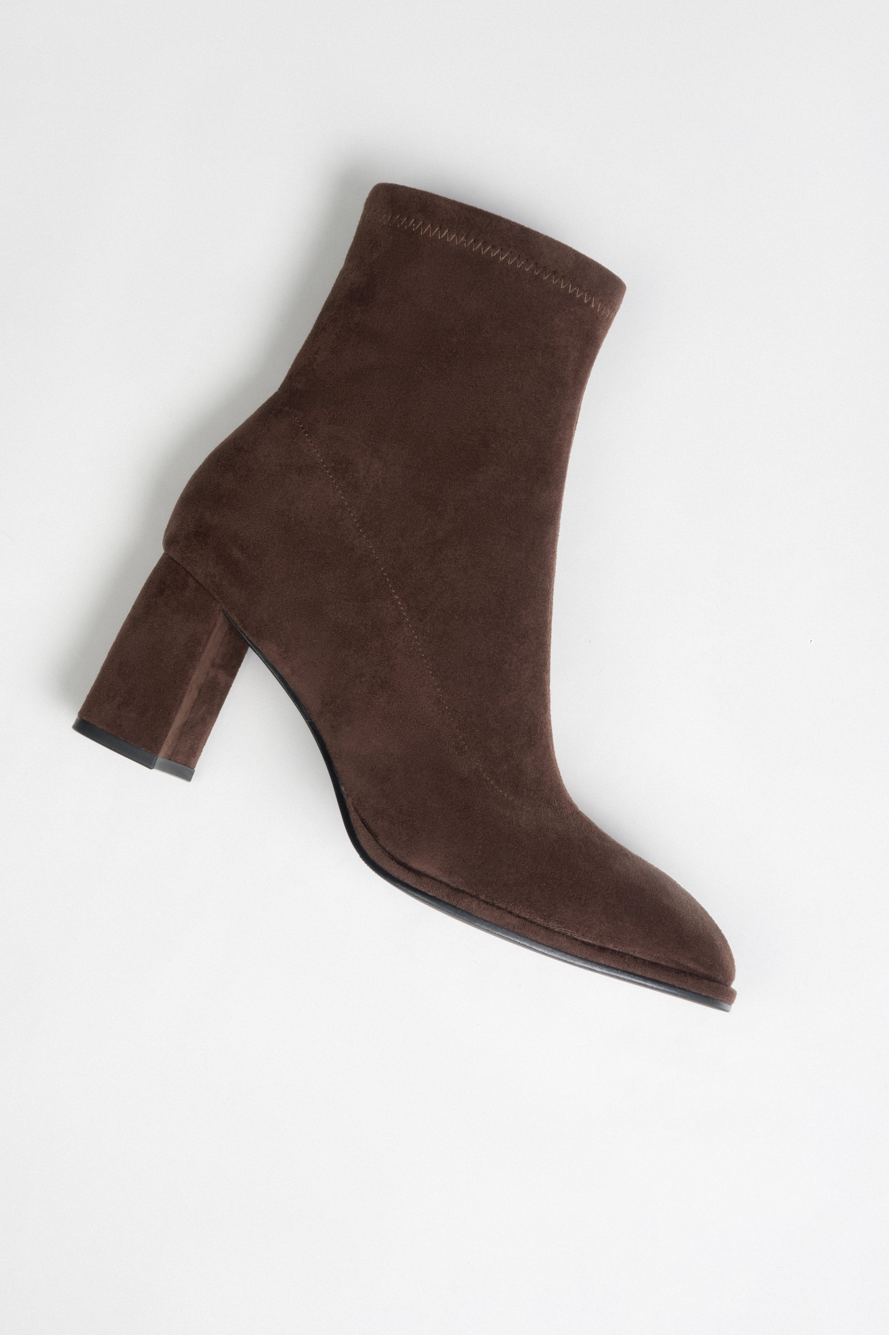 Women’s Dark Brown Velour Ankle Boots with a Stable Block Heel Estro ER00118178.