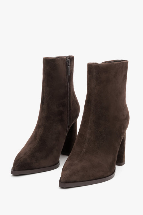 Dark brown women’s ankle boots with block heel made of genuine velour.