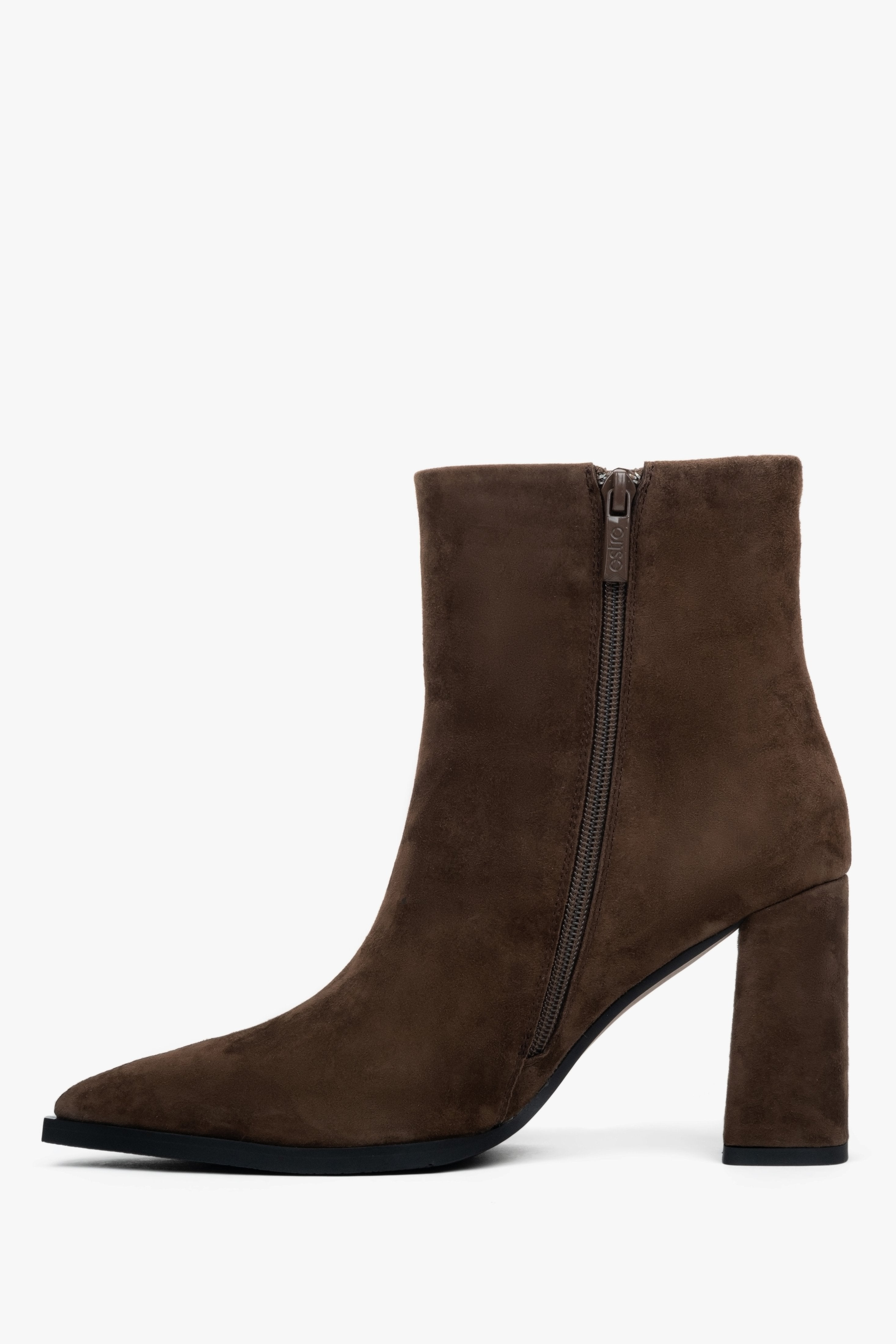 Women’s ankle boots Estro, dark brown, block heel, made of genuine velour.