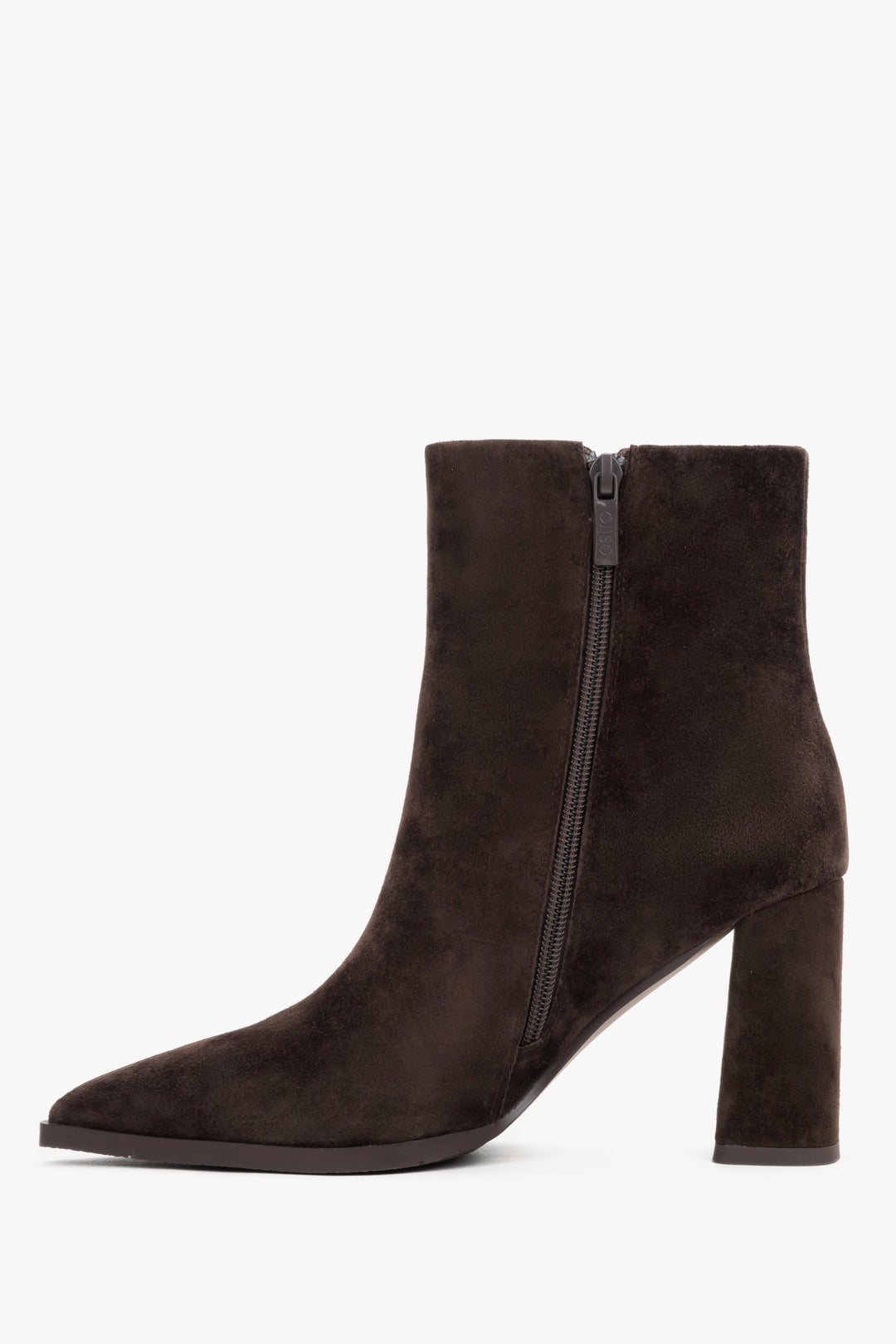 Women’s ankle boots Estro, dark brown, block heel, made of genuine velour.