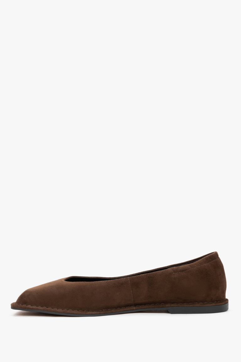 Low side view of women's dark brown velour ballet flats by Estro
