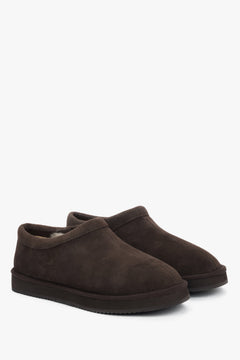 Women's dark brown velour clogs with fur lining on a flexible platform Estro.
