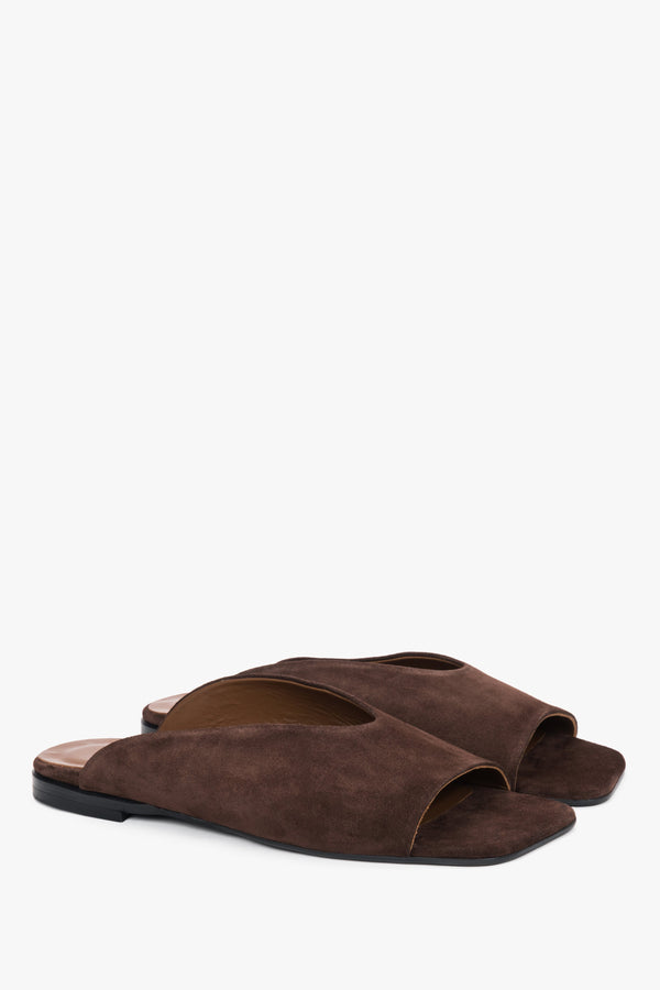 Women's dark brown velour mules with square toe and flat sole