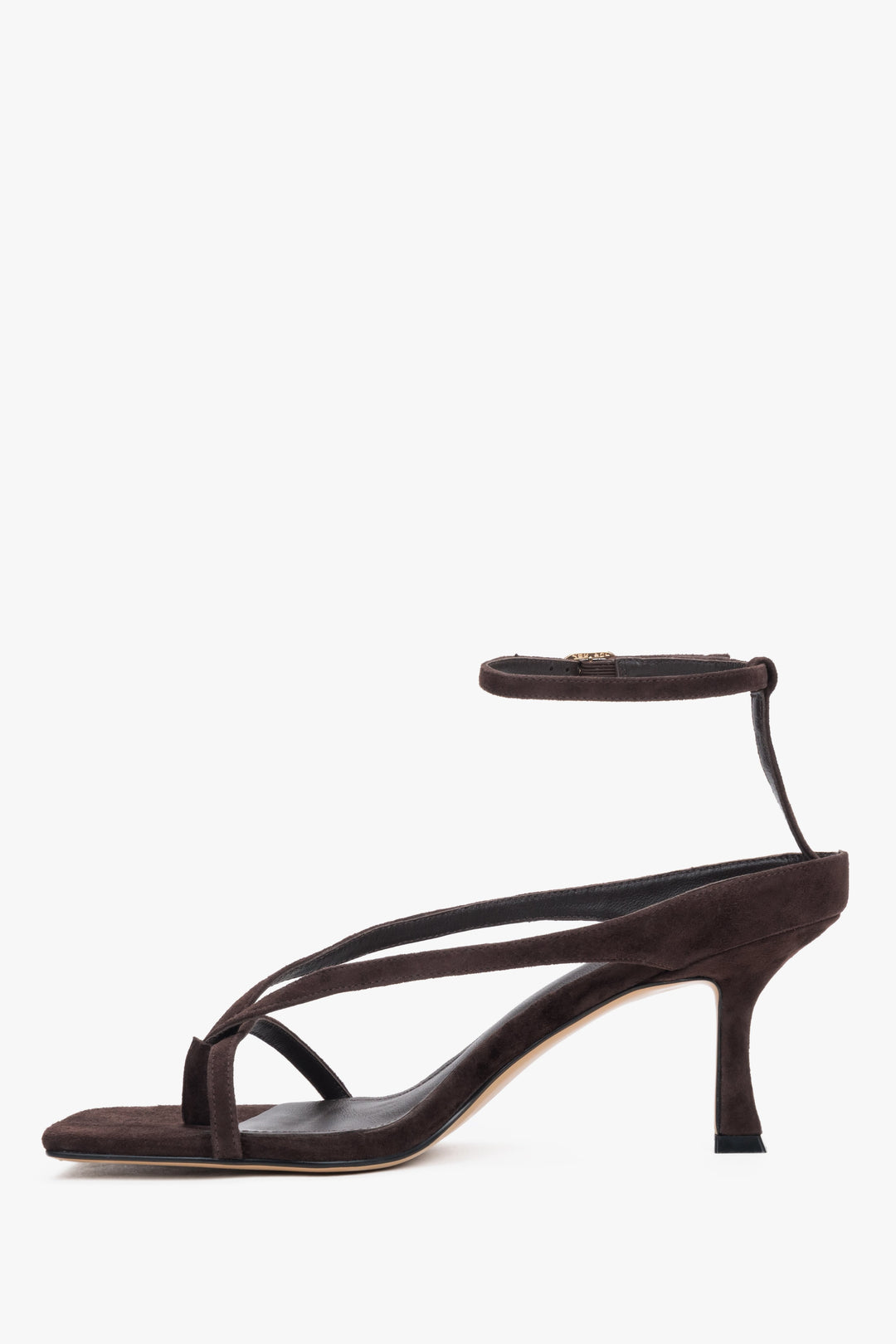 Dark brown leather thong-strap heeled sandals with a square toe, summer style.