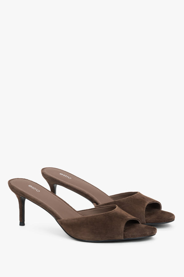 Women's dark brown heeled mules in genuine velour with open toe
