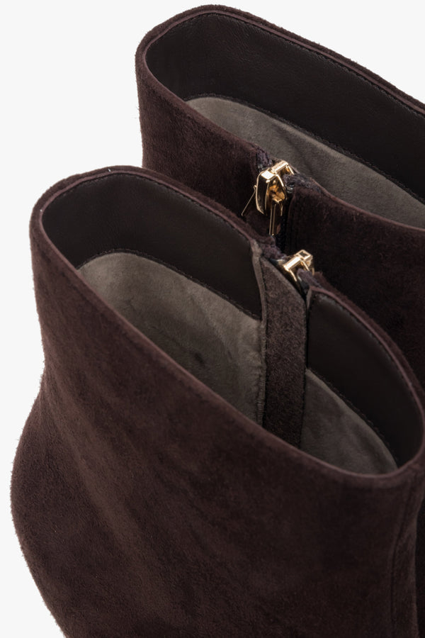 In natural velour, dark brown women’s high-heeled ankle boots Estro.