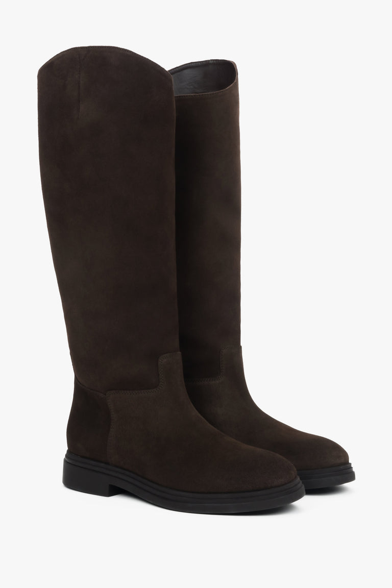 Dark brown, warm women’s knee-high boots in premium Italian genuine velour.