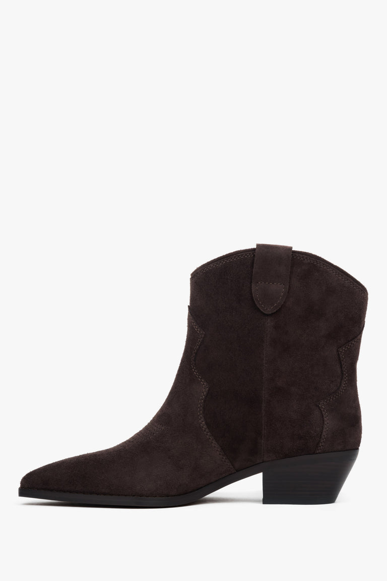 Women’s cowboy boots Estro, low, dark brown, made of genuine velour.