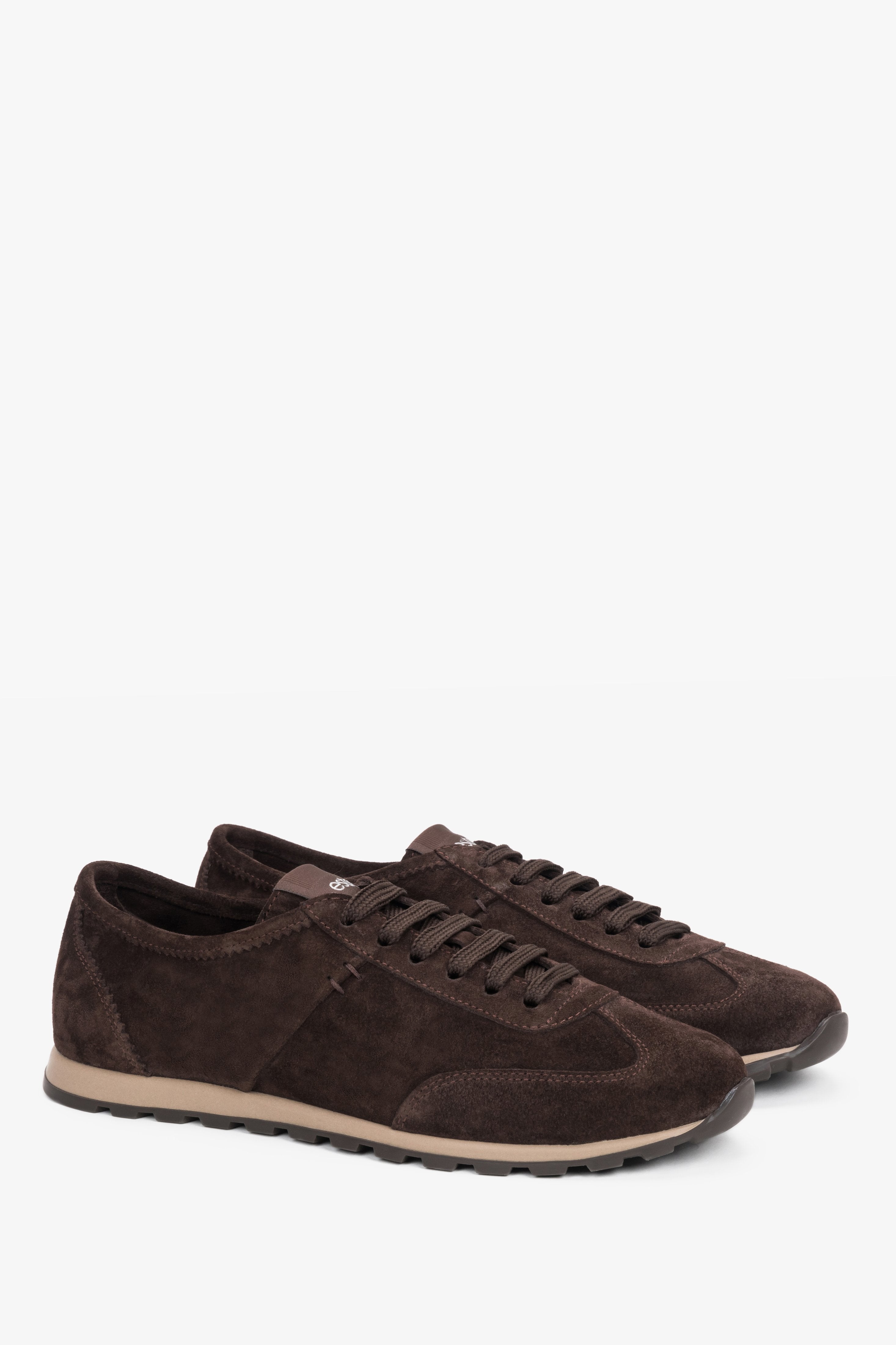 Women’s classic brown natural velour sneakers with a flat sole, Estro.
