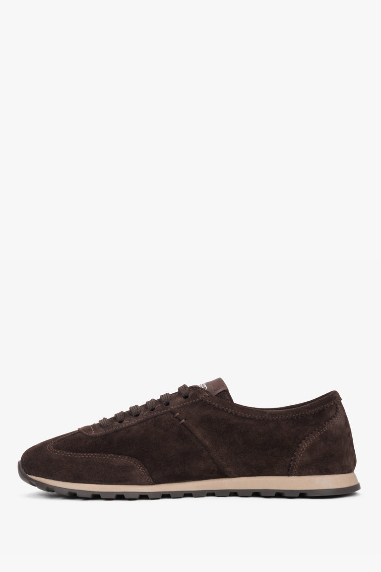 Elegant dark brown velour low-top trainers for women with leather interior.